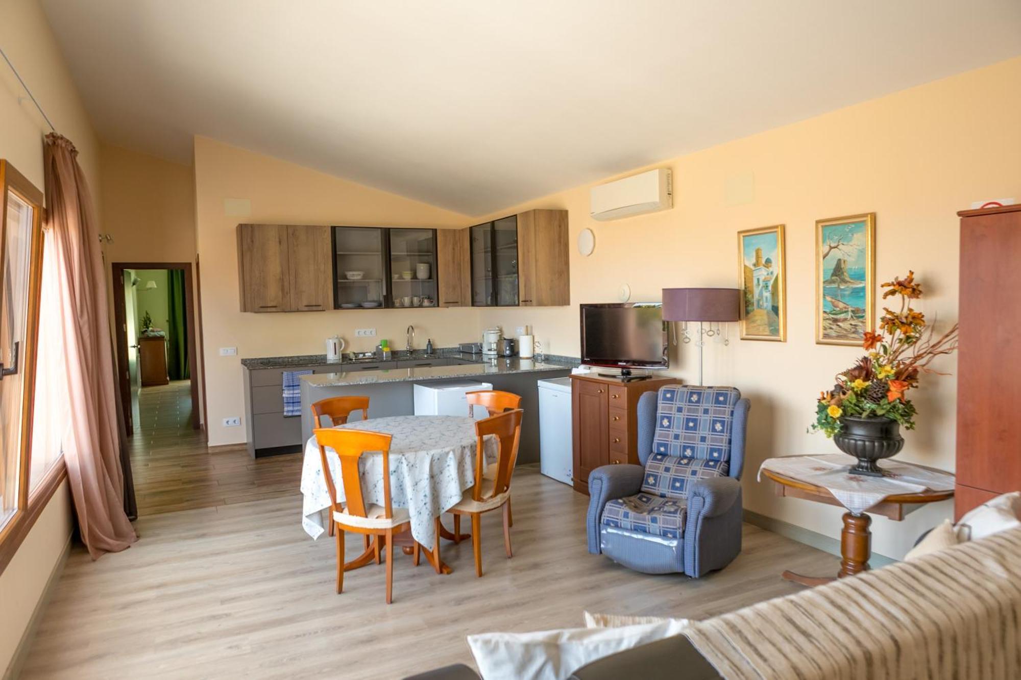 La Amistad Apartamento En Chalet Con Piscina Compartida Κάλπε Εξωτερικό φωτογραφία